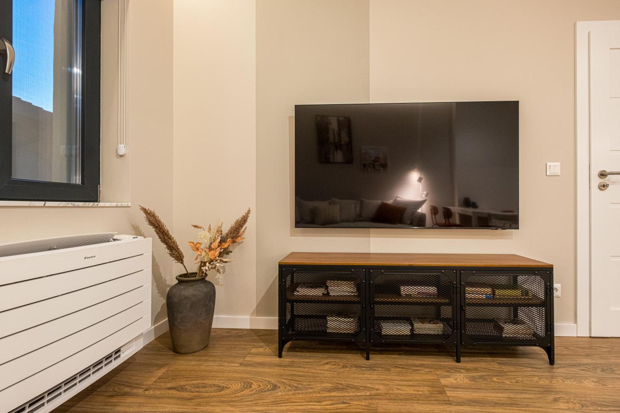 South 22 - Brand New Modern 1bd Apt In Center Sofia